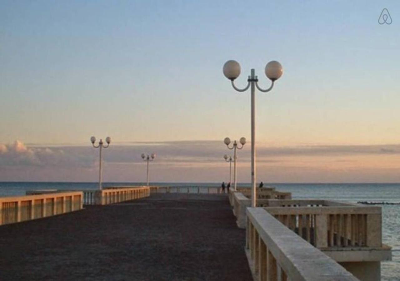 From Ostia Beach To Rome & Airport In A Heartbeat! ภายนอก รูปภาพ